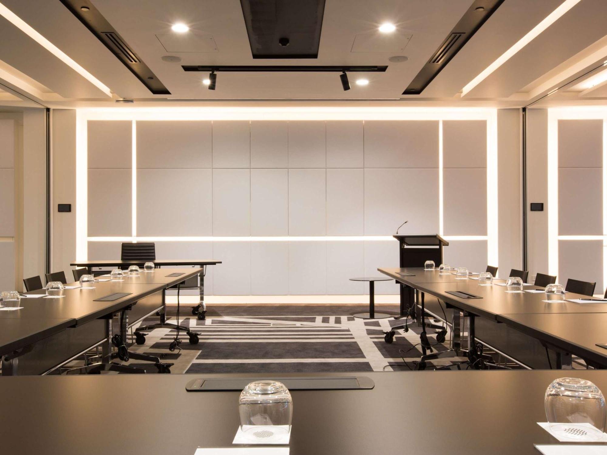 Pullman Sydney Airport Hotel Kültér fotó Meeting room